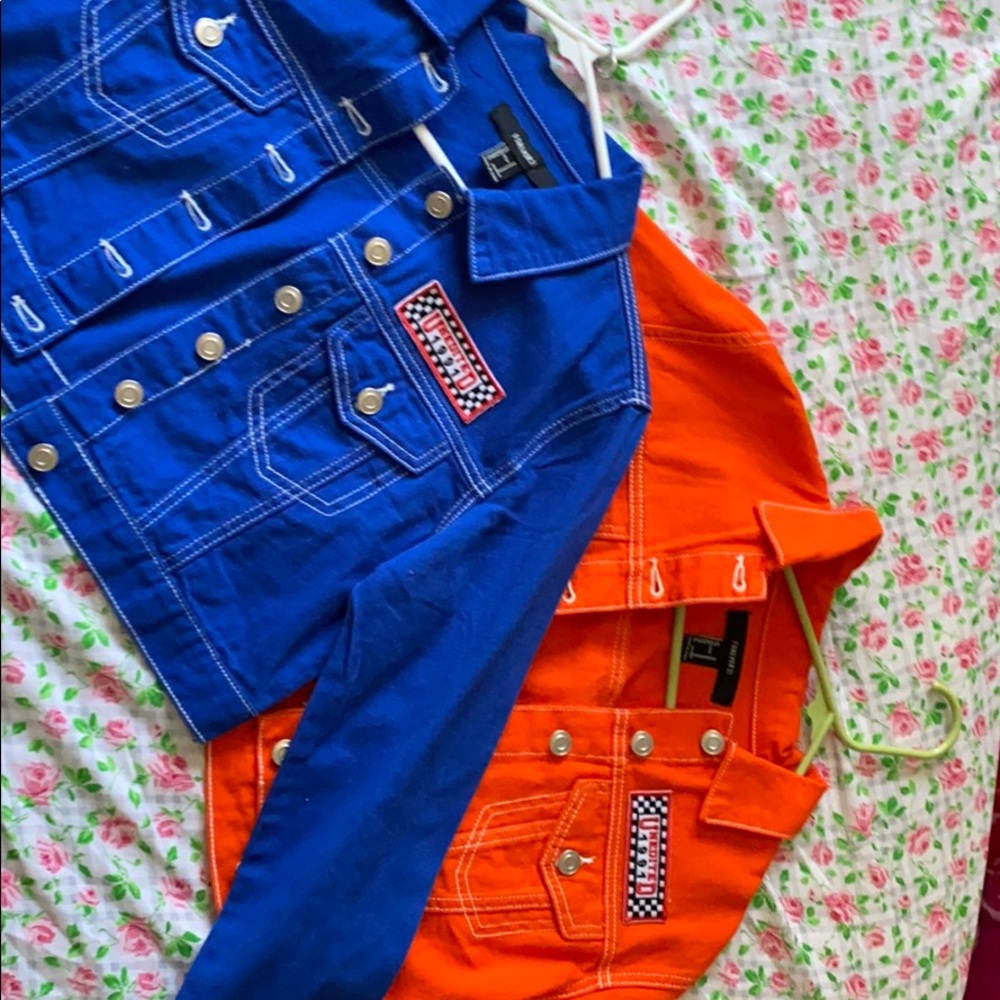 2 cropped denim bundle one is new with tag